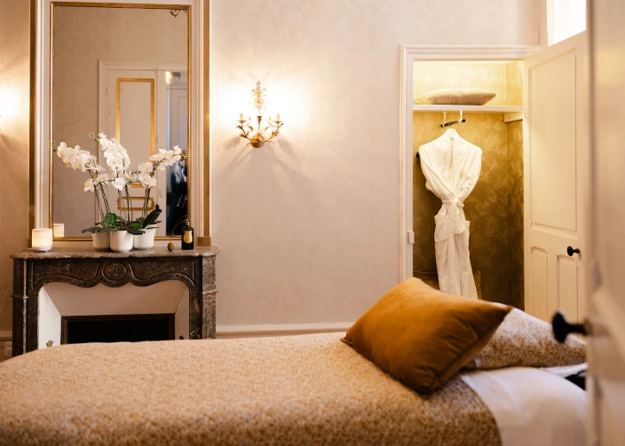 Chateau Treatment room
